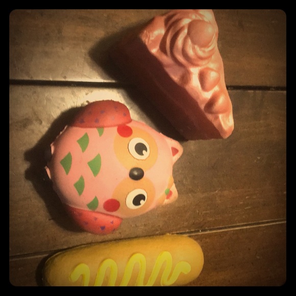 Toys - Picture 1 of 2